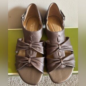 Naturalizer Joslin Nickel Alloy Bronze Womens Strappy Flat Party Sandal - Sz 4M